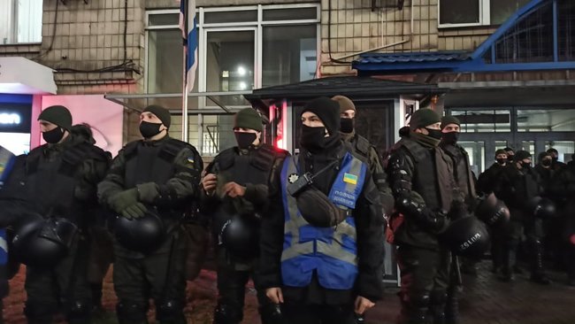 Покайтеся за геноцид. Визнайте Голодомор, - націоналісти провели акцію під посольством Ізраїлю 01