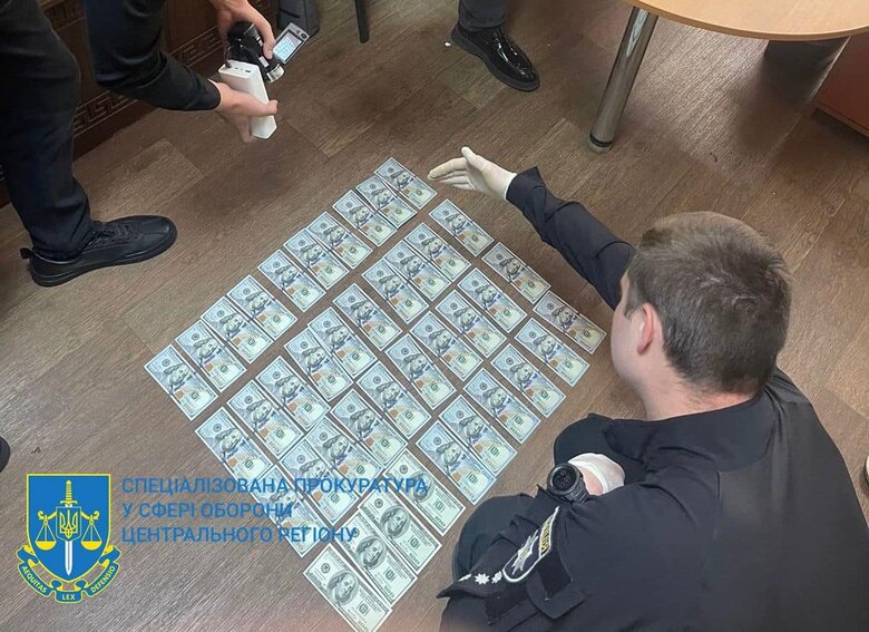 хабар за партію неякісних курток для ЗСУ
