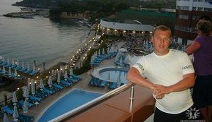 Добрый, красивый, умный и богатый милиционер из Донбасса: портрет заказчика "кислотного нападения" на Чижмаря. ФОТОрепортаж