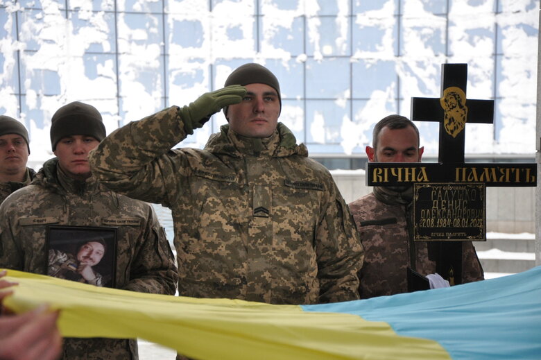 Із загиблим українським воїном Денисом Галушком попрощалися у Києві 48