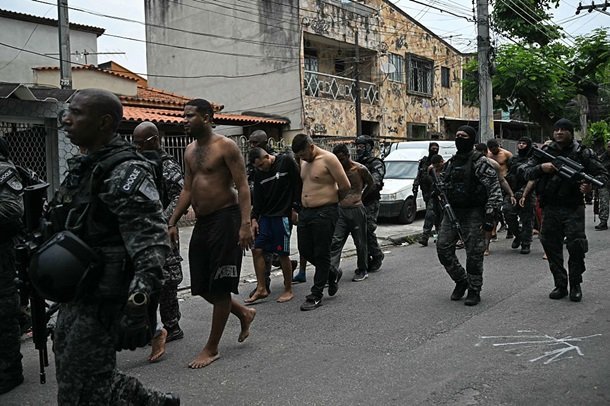 Наркокартели атакуют силовиков в Бразилии