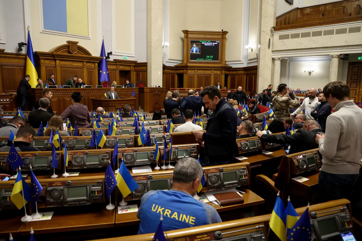 we.ua - Зеленський про ратифікацію угоди із США: Тим, хто налаштований це не робити, слід скасувати візи до Сполучених Штатів