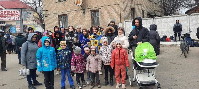 Сегодня удалось эвакуировать более 400 человек из Луганской области, - Гайдай 07