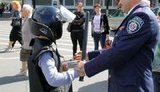 В Енакиево милиция провела учения: как пользоваться резиновыми дубинками и прочими спецсредствами. ФОТОрепортаж