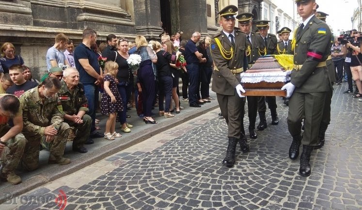Lviv bids final farewell to deceased 24th Brigade soldier Dovhanyk fatally injured on May 22. VIDEO&PHOTOS