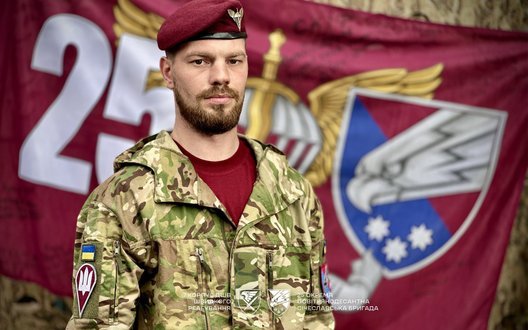 Десантнику Дмитру Ященку (Ірландцю), який 5 днів без води та зв’язку відбивав штурми РФ, присвоєно звання Героя України