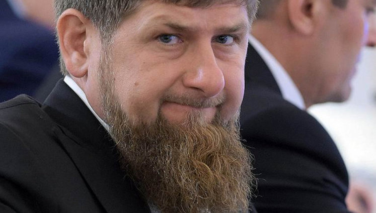 Кадиров пригадав Зеленському вибачення за номер "Кварталу 95" і пригрозив особистою помстою, якщо той не покінчить "з цією громадянською війною на сході України"