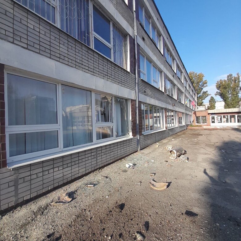 Обстрел Запорожья совершен ракетами С300, разрушения получили жилой дом, школа и объекты инфраструктуры, три человека ранены 02 Обстрел Запорожья совершен ракетами С300, разрушения получили жилой дом, школа и объекты инфраструктуры, три человека ранены 02