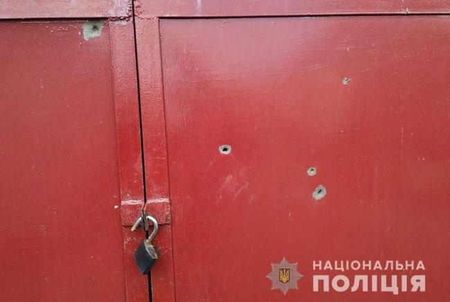 Последствия минометного обстрела наемниками РФ жилых кварталов Марьинки 06