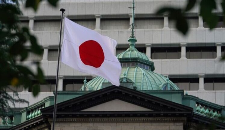 Japan is gradually reducing its dependence on Russian LNG, but is not ready to completely abandon it - Bloomberg