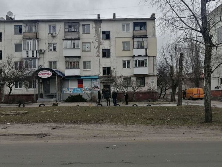 Российские оккупанты обстреляли Северодонецк. Ранен мужчина, состояние тяжелое. Повреждены жилые дома, - Гайдай 04