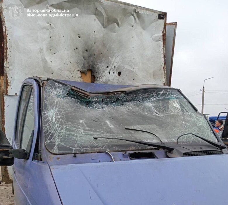 Рашисти атакували авто, яке везло хліб у прифронтові села на Запоріжжі