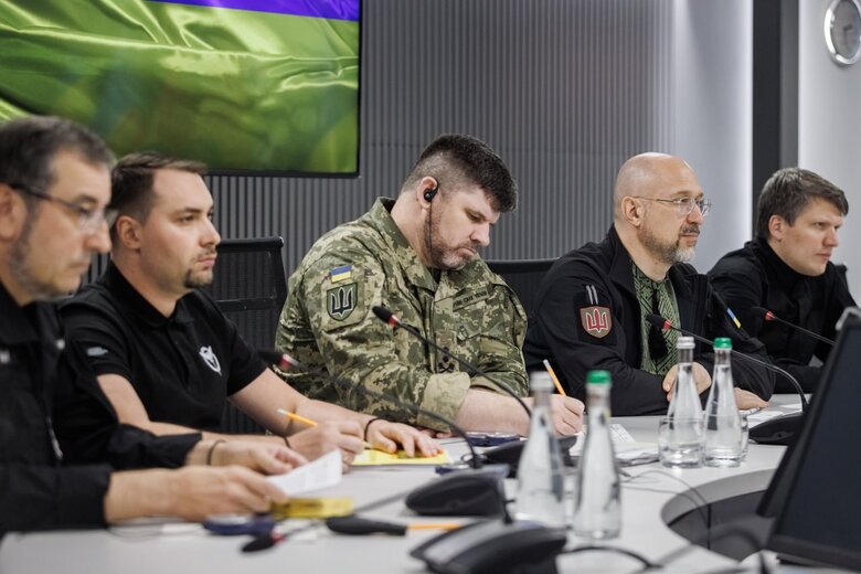 Келлог та Шмигаль зустрілися у Києві: деталі