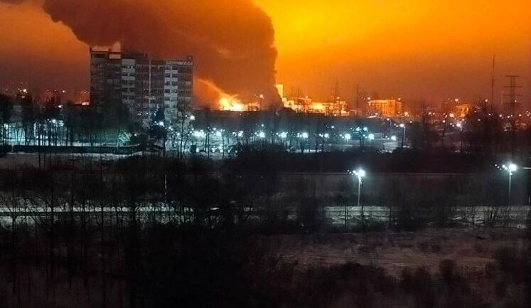 Large-scale fire in Leningrad region of Russia, explosions heard. VIDEO