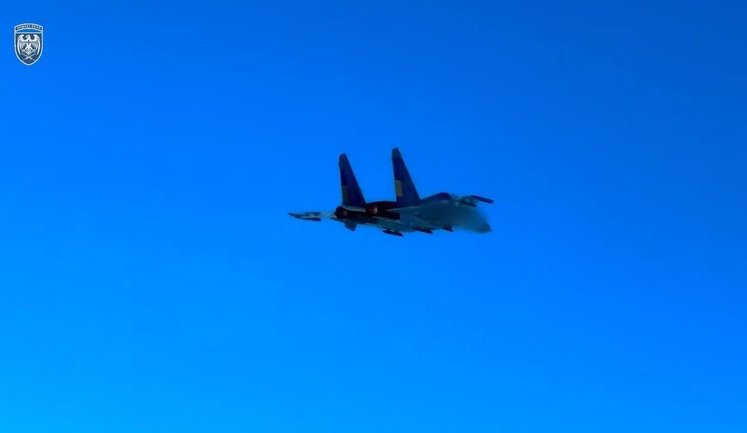 Пілоти 39-ї бригади на винищувачах Су-27 виконують бойові завдання під загрозою ППО ворога. ВIДЕО