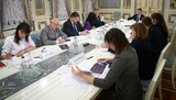 Зеленский поручил разработать программу, мотивирующую молодежь с оккупированных территорий к сохранению украинского гражданства. ФОТО
