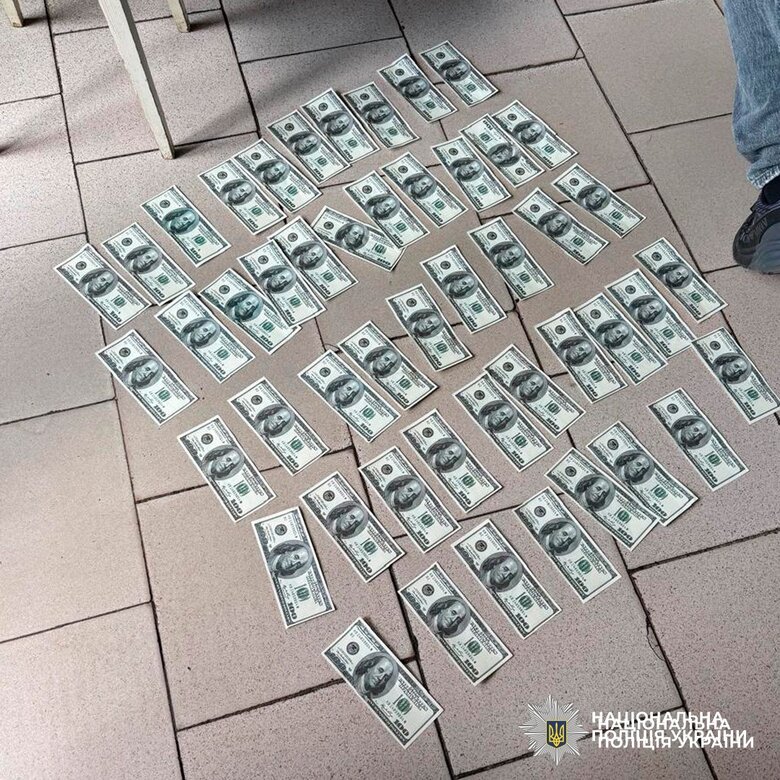 У Києві затримали жінку за спробу "вирішити" інвалідність за $5000