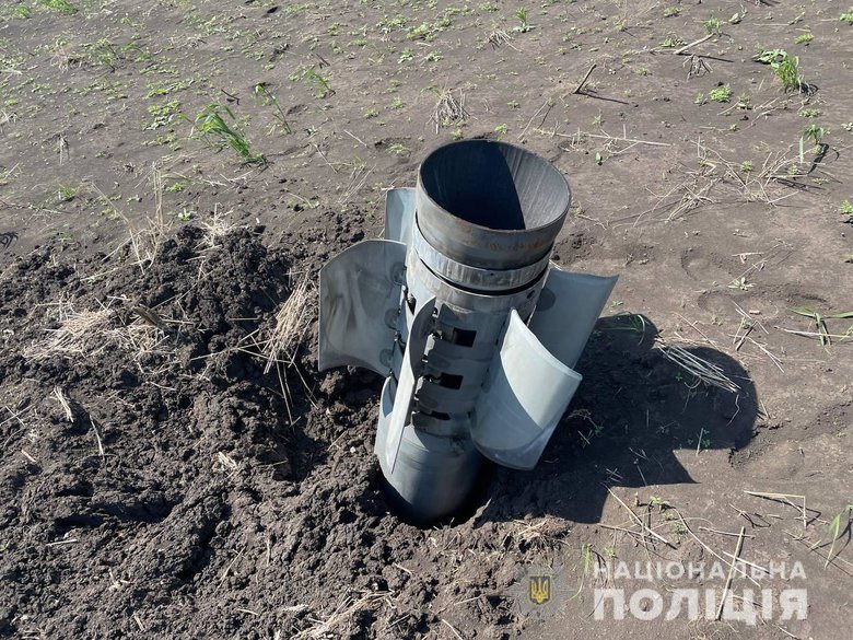 Пряме попадання в будинок та осколкові поранення. За добу росіяни вбили 4 мирних жителів Донеччини 13