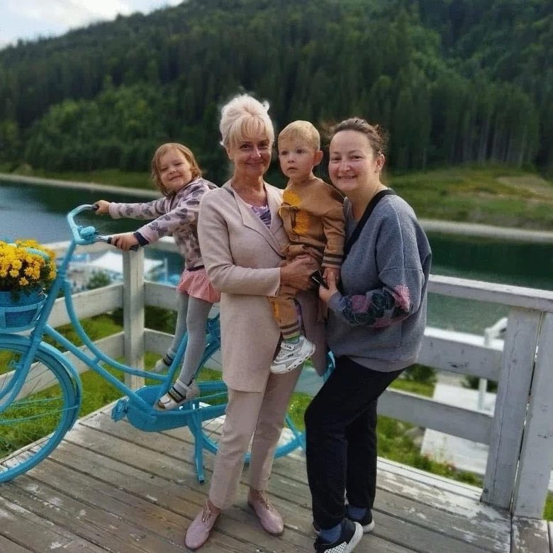 Ірина Фаріон з онуками