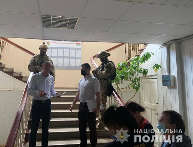 Чиновники психоневрологічного інтернату на Київщині продавали вакцину від COVID-19, призначену для пацієнтів, - Нацполіція 01