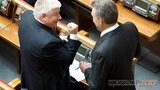 Будни Рады: пустые кресла, свежая пресса и грозный Чечетов. ФОТОрепортаж