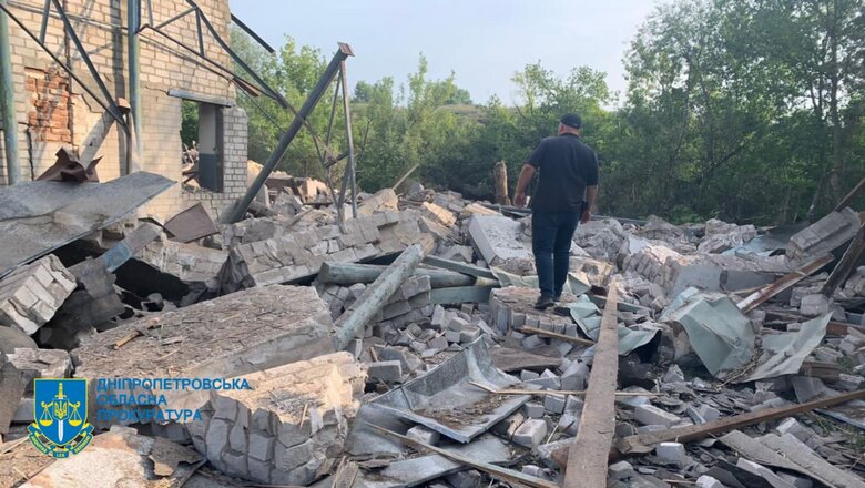 Последствия обстрела Никополя войсками РФ: Погибли 3 гражданских, ранены 7 человек, в том числе 13-летняя девочка 02 Последствия обстрела Никополя войсками РФ: Погибли 3 гражданских, ранены 7 человек, в том числе 13-летняя девочка 02