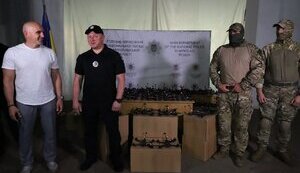 От громады Николаева спецподразделения полиции передали боевые дроны. ФОТОрепортаж