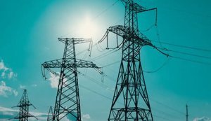 Споживання електроенергії в Україні різко зросло через спеку: енергетики закликають економити