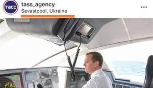 Російському агентству ТАСС довелося видаляти пост із Медведєвим у Севастополі через правильний геотег "Україна", - журналіст. ФОТО
