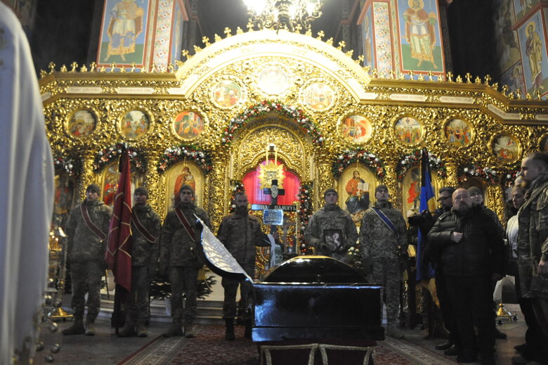 Із загиблим українським воїном Денисом Галушком попрощалися у Києві 46