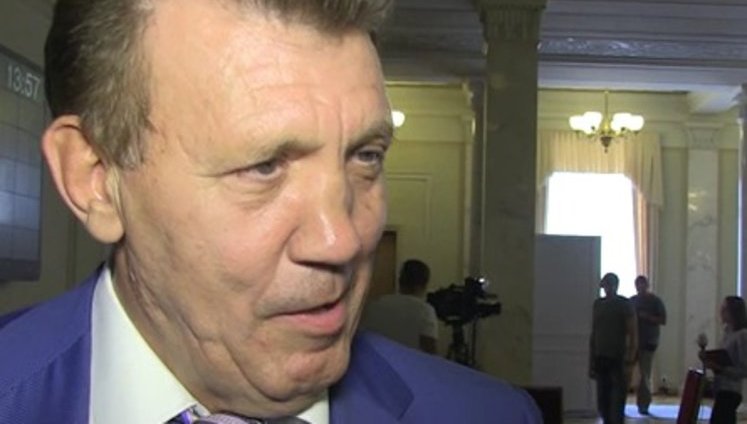 Infamous deputy Kivalov to sell "castle of Harry Potter" through heating problems. VIDEO
