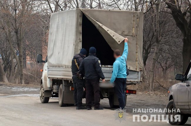Донецькі поліцейські зі складу ООС провели відпрацювання Покровська 01