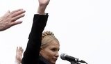 Тимошенко вышла из Генпрокуратуры с дополнительным обвинением на миллион гривен