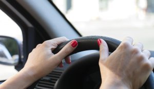 В Україні відкрили новий набір для жінок на безкоштовне навчання водінню вантажівок та автобусів