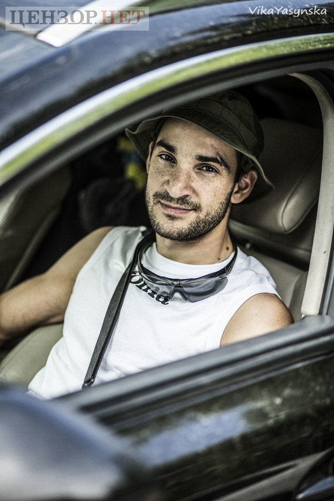 Мне в спину прилетело еще 4 пули: лежишь и не веришь, что жив, потому что помнишь, что тебя просто расстреляли, - рассказ двоих друзей-десантников о своей жизни без возможности ходить после тяжелых ранений 03