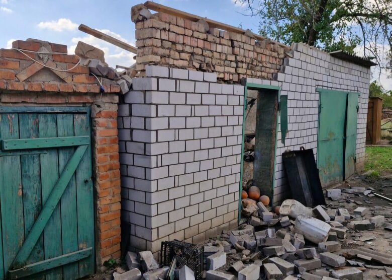 Місце куди влучив російський снаряд
