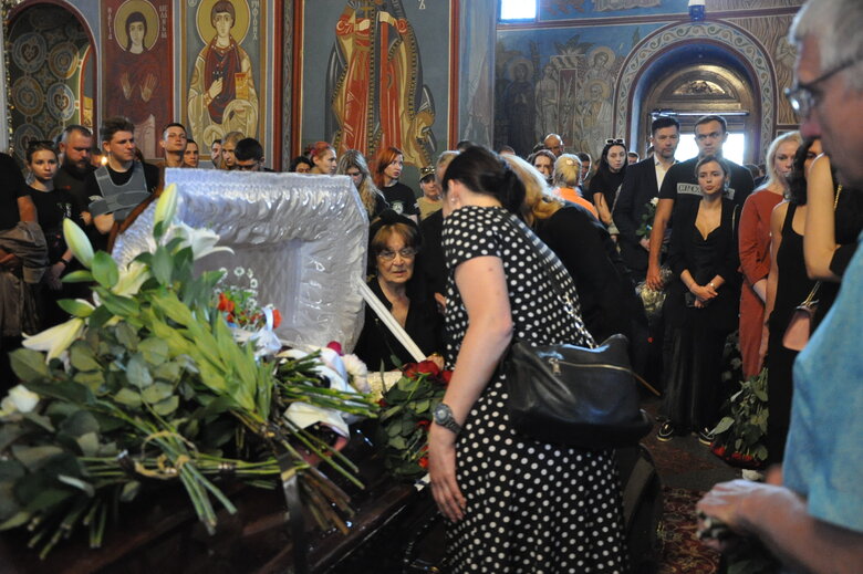 Медика из Госпитальеров Наталью Фраушер провели в последний путь 08