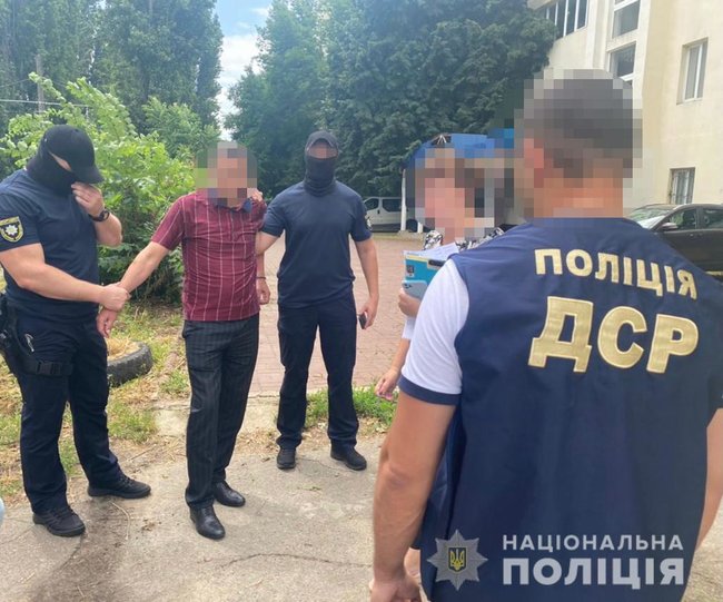 Свыше 110 тыс. грн за размещение МАФов: чиновник горсовета задержан при получении взятки в Одессе 01