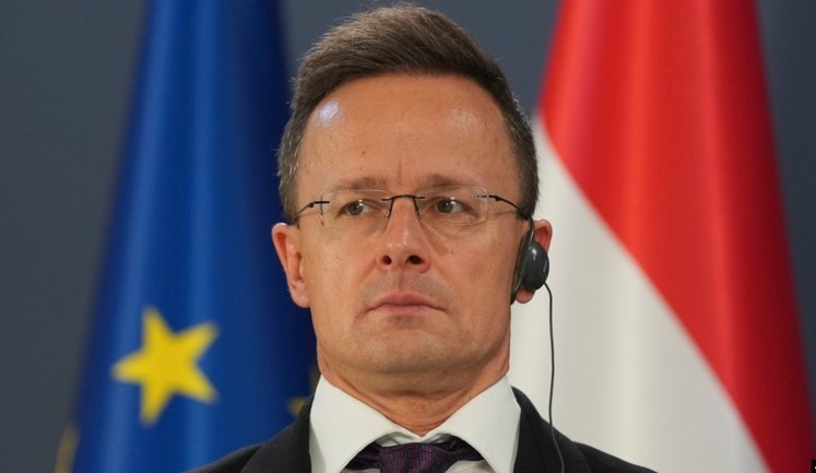 Орбан проиграл выборы в Венгрии из-за вмешательства Украины, - Сийярто