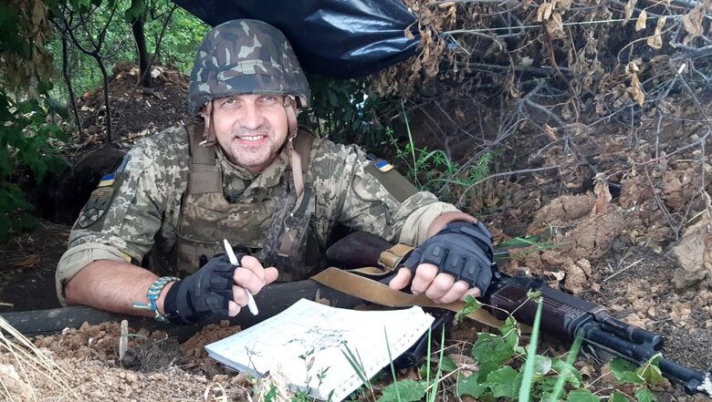 Гранатометник Руслан: Коли касетними боєприпасами стріляють по цивільних – це жах! Ми бачимо, що робить касета. Страшно стає від думки, що вона може зробити в місті 01