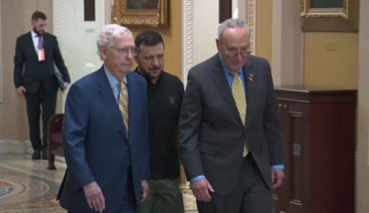 Zelenskyy arrives at Capitol
