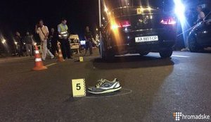 "Ми нікого не супроводжували", - водій поліцейської машини про ДТП із підлітком-велосипедистом у Києві. ФОТО