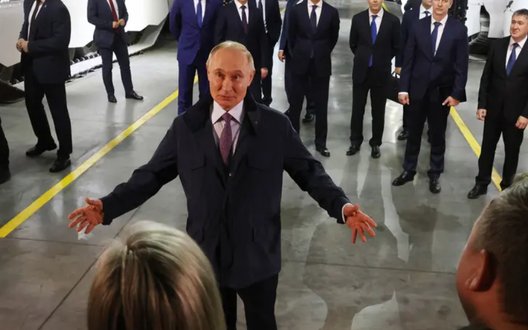 Російські олігархи масово виводять мільярди з РФ через побоювання конфіскацій і тиску Кремля, - Bloomberg
