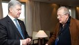 В вопросах санкций против РФ Запад должен действовать более жестко. Наиболее чувствительным стало бы предоставление Украине ПДЧ в НАТО, - Порошенко