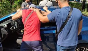 Розборки двох водіїв в Обухові закінчилися пораненням 20-річної дівчини в груди. ФОТОрепортаж
