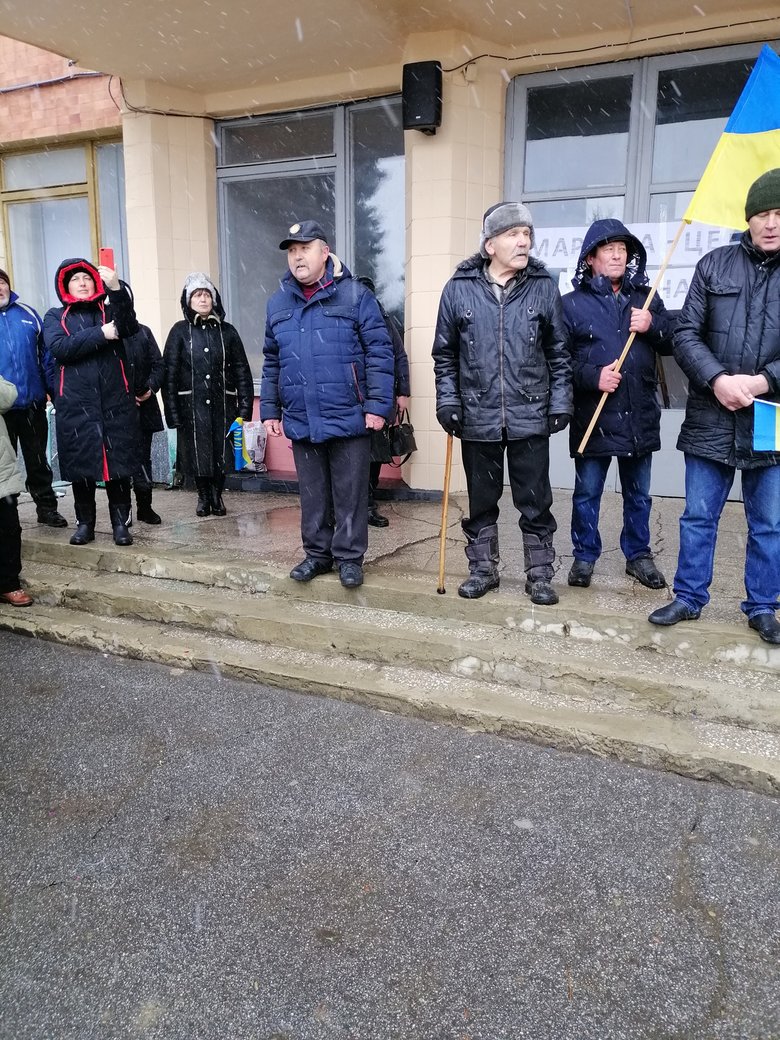 У захоплених окупантами Марківці та Білокуракиному на Луганщині відбулися проукраїнські мітінги 05