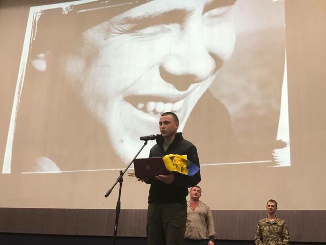 У Дніпрі нагородили робітників війни - Народних Героїв України 10