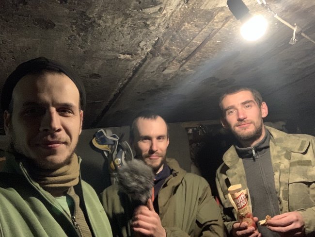 Ми не бинтували якогось бійця, не катали його на вертольоті… Ми показали все так, як було на війні: продюсер фільму Евакуація Наталія Хазан 01