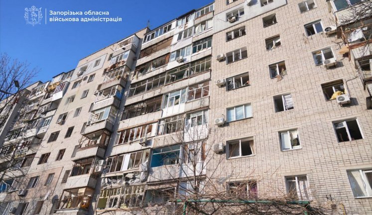 Войска РФ ударили по Запорожью: погибла женщина, двое раненых, под завалами - 16-летняя девушка (обновлено). ВИДЕО+ФОТОрепортаж