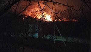 В окупованому Криму під Сімферополем пожежа, місцеві кажуть про вибухи. ВIДЕО